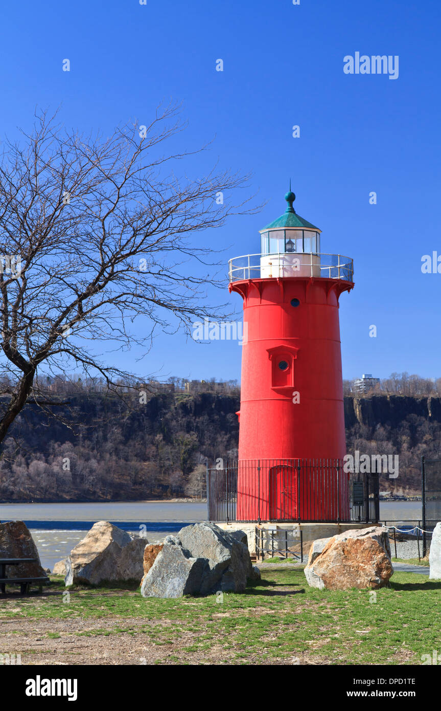 Jeffrey's, AKA ' Le Petit phare rouge' sur la rivière Hudson dans la région de Manhattan à New York, NY Banque D'Images