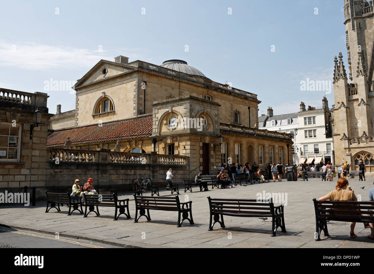 Thermes romains historiques de Bath Angleterre Royaume-Uni, centre-ville d'Abbey Square Bath, site classé au patrimoine mondial, espace public Banque D'Images Thermes romains historiques de Bath Angleterre Royaume-Uni, centre-ville d'Abbey Square Bath, site classé au patrimoine mondial, espace public Banque D'Images