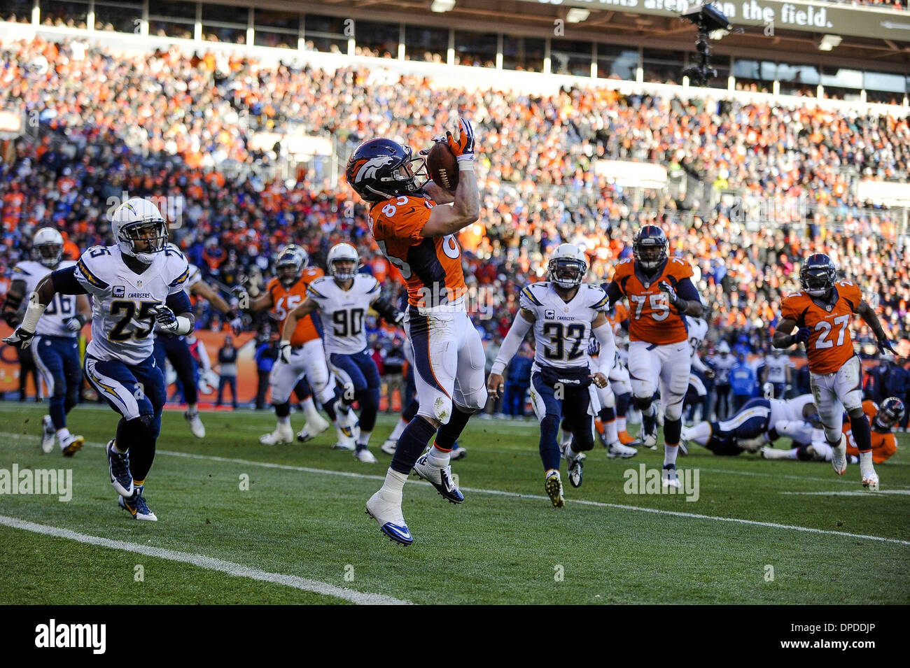 Denver, Etats-Unis. 12Th Jan, 2014. Denver Broncos le receveur Wes Welker attrape une passe pour un touchdown contre les Chargers de San Diego au cours du deuxième trimestre de l'AFC divisional playoffs à Denver. © Plus Sport Action/Alamy Live News Banque D'Images