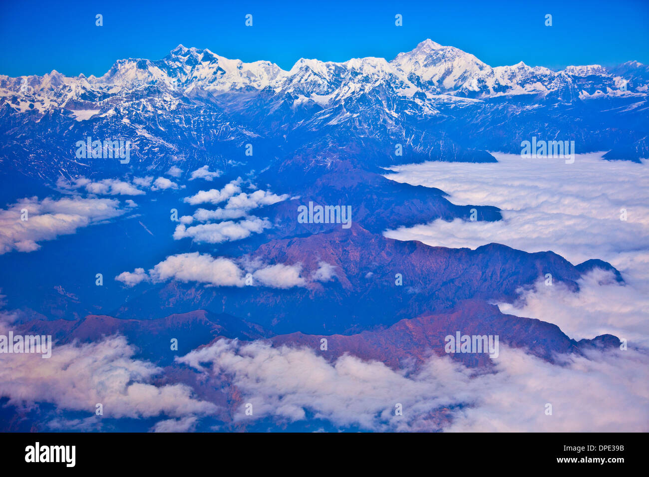 Mt. Everest et des sommets environnants, Sagamatha, Parc national du Népal. Plus haute montagne du monde, l'Himalaya Banque D'Images