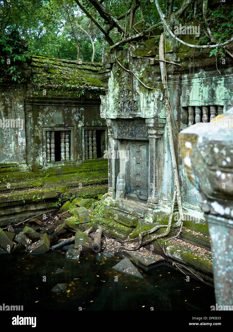 Beng Mealea (Bung Mealea), un temple dans le style d'Angkor, situé à l'est du principal groupe de temples à Angkor, au Cambodge. Banque D'Images