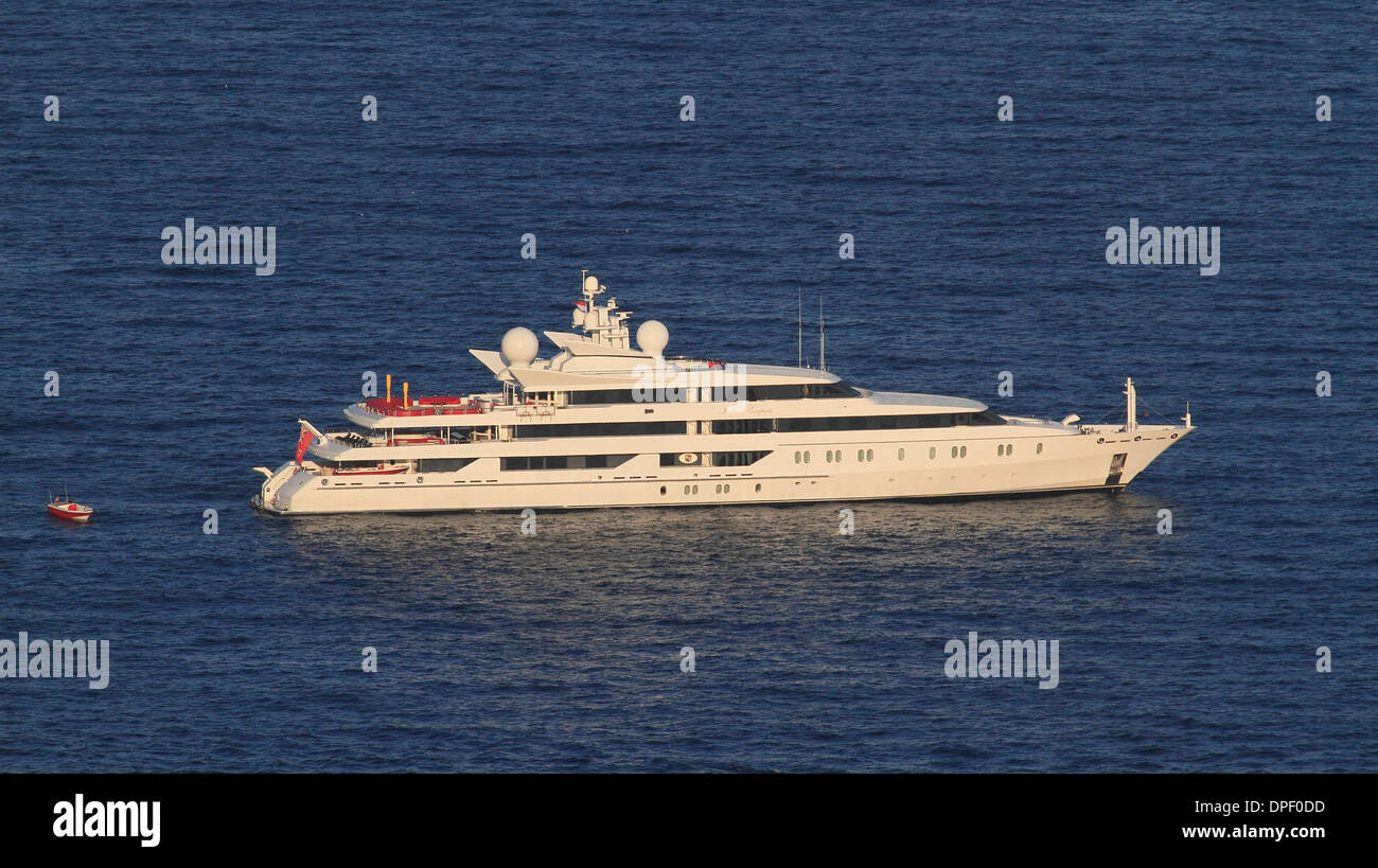 Yacht à moteur Oceanco Indian Empress sur la Côte d'Azur, France, Mer Méditerranée Banque D'Images