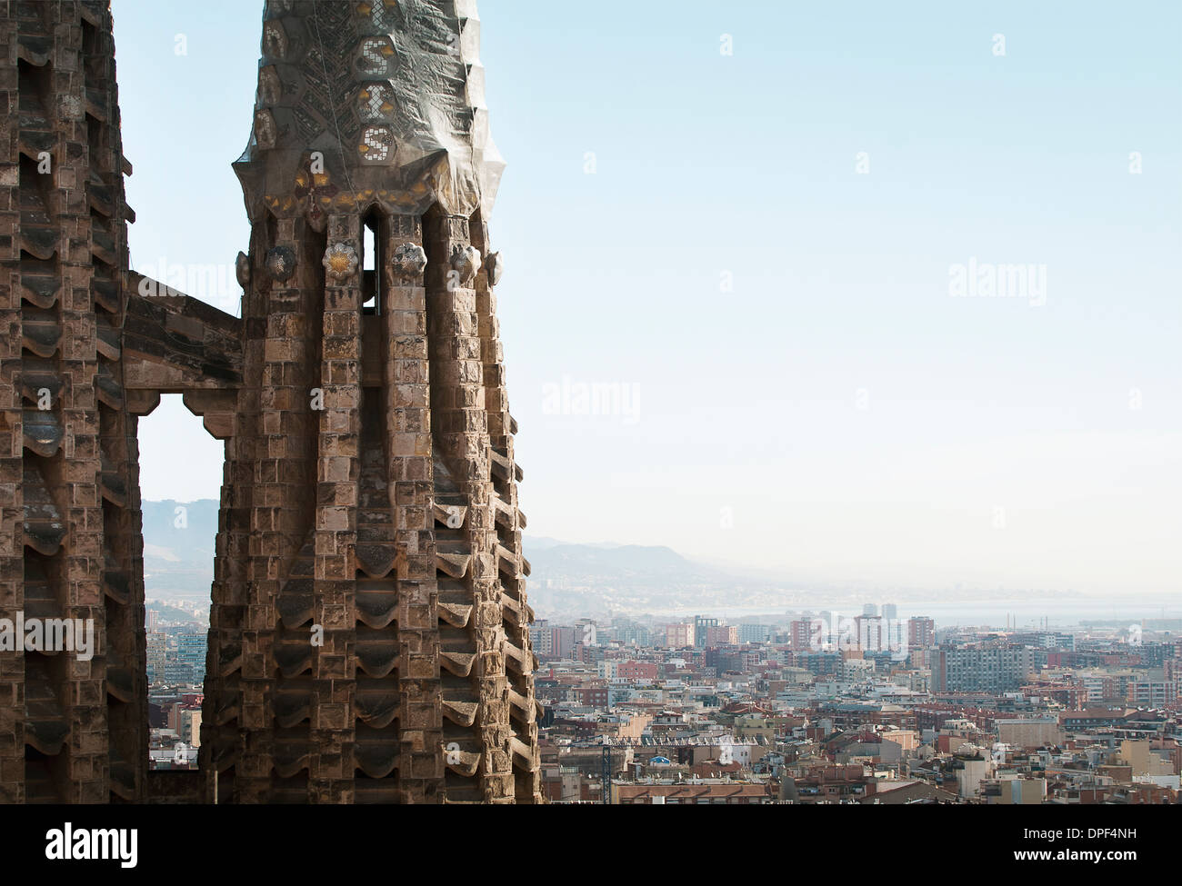 Vue de la ville et le détail de la Sagrada Familia, Barcelone, Espagne Banque D'Images