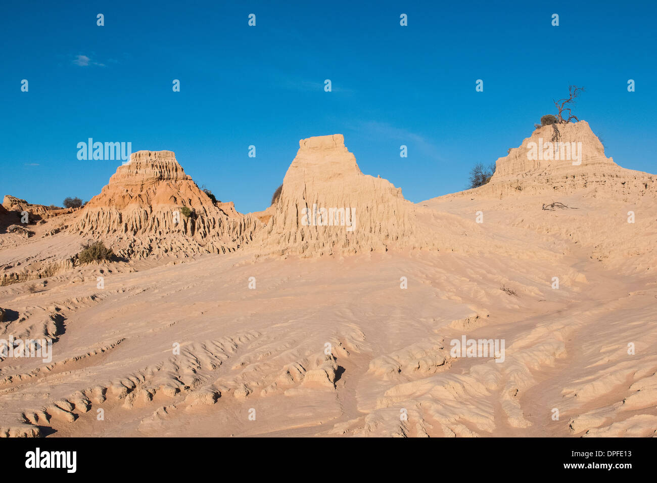 Murs de la Chine, une série de lunettes dans le parc national de Mungo, Région des lacs Willandra, Site de l'UNESCO, Victoria, Australie Banque D'Images