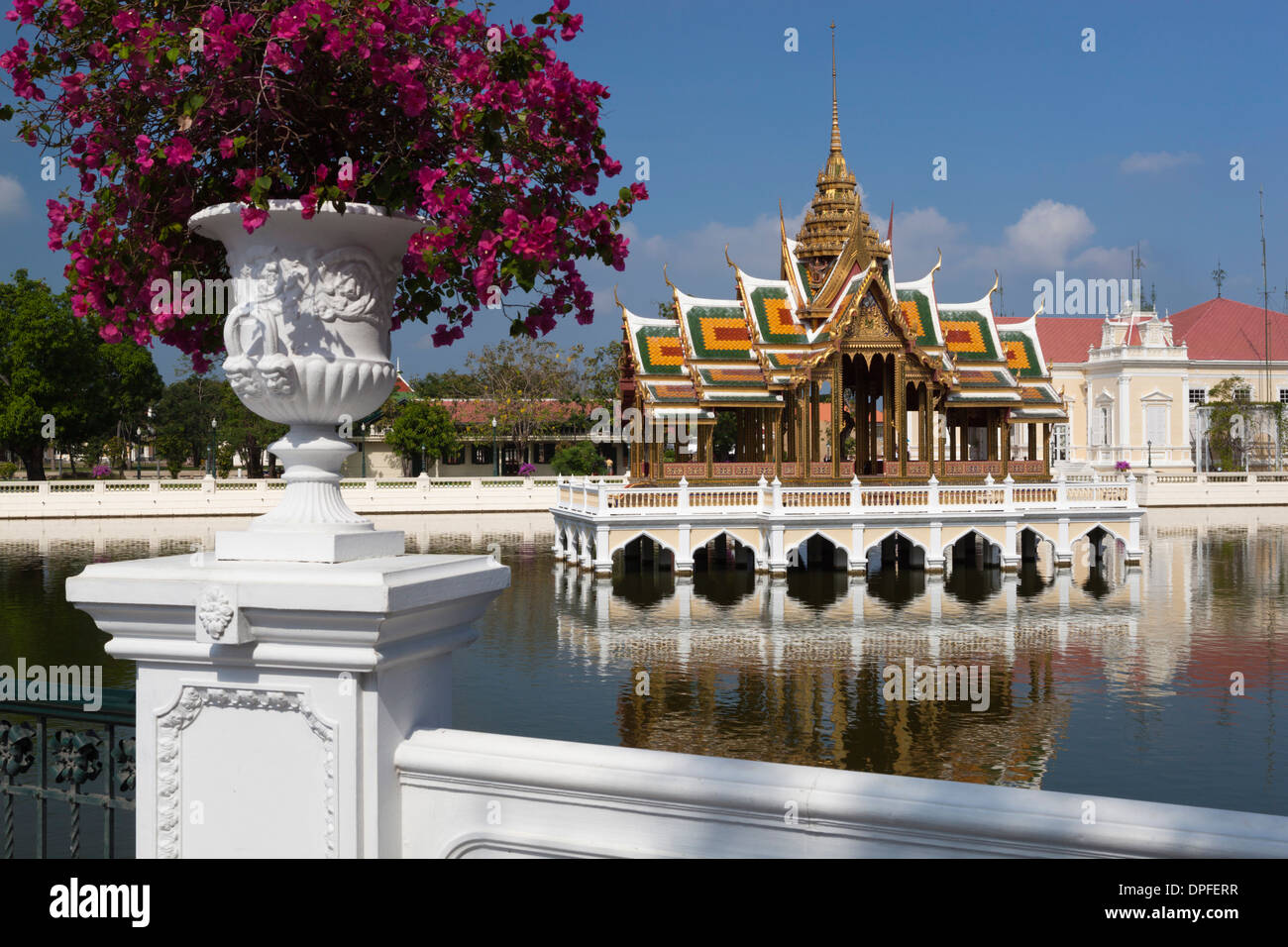 Aisawan-Dhipaya-Asana Pavilion, Bang Pa-In Palace, Centre de la Thaïlande, Thaïlande, Asie du Sud, Asie Banque D'Images