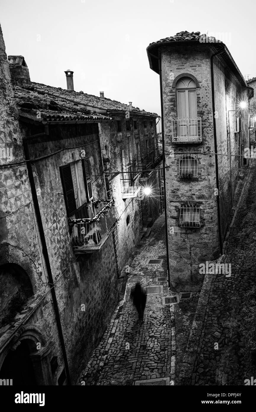 L'Italie. Les Abruzzes. La ville de Civitella del Tronto Banque D'Images