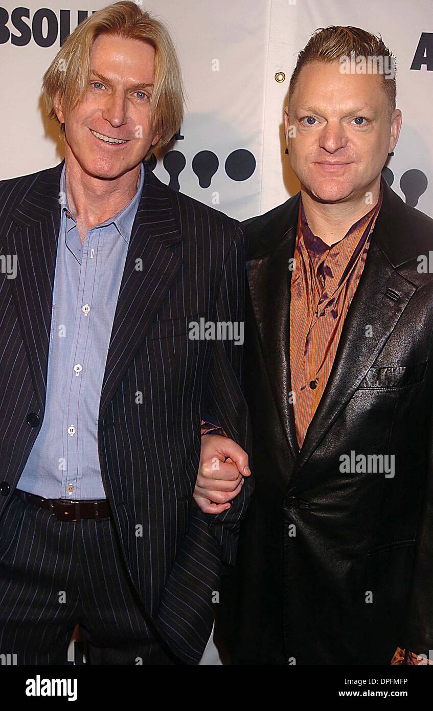 Mar. 27, 2006 - New York, New York, États-Unis - 17E CONGRÈS ANNUEL GLAAD MEDIA AWARDS.NEW YORK MARRIOTT MARQUIS 03-27-2006. - 2006.ANDY BELL ET VINCE CLARKE.K47330JKRON(Credit Image : © John Krondes Globe/ZUMAPRESS.com)/Photos Banque D'Images