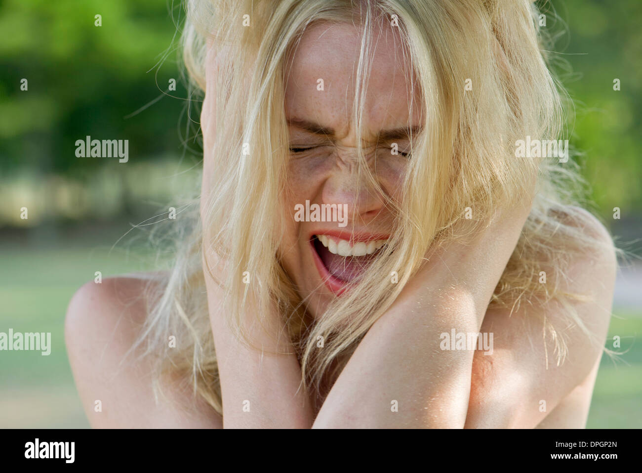 Femme crier Banque D'Images