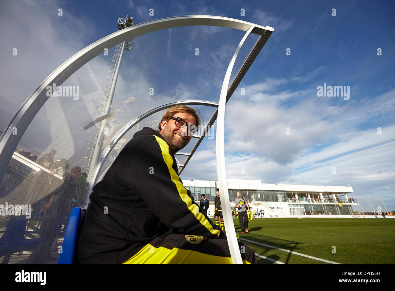 San Pedro del Pinatar, Espagne. 14Th Jan, 2014. L'entraîneur-chef Jurgen Klopp de Borussia Dortmund cherche sur avant le match amical entre le Borussia Dortmund et Bochum au crédit, Pinatar Arena Alicante : Action Plus Sport/Alamy Live News Banque D'Images