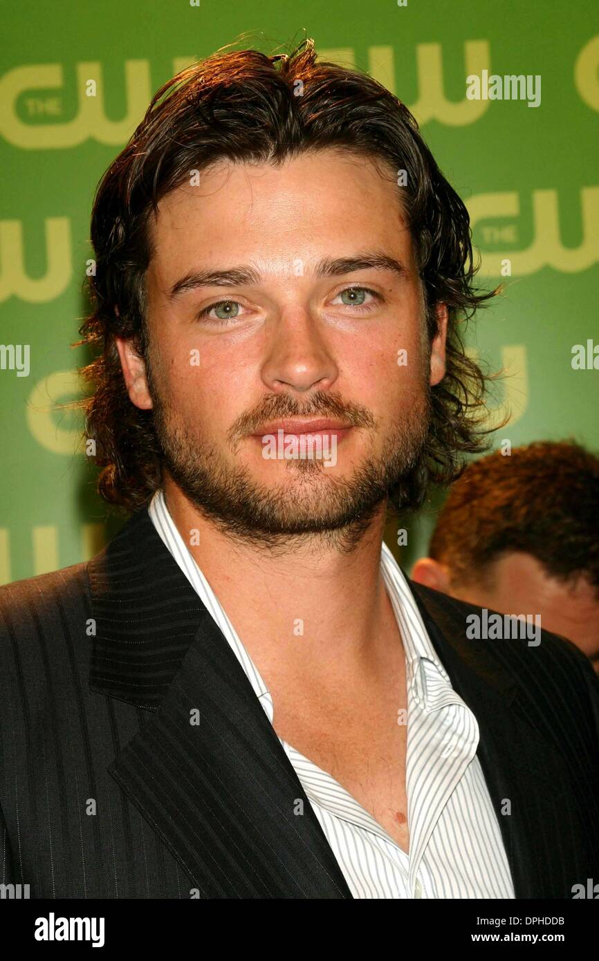 17 mai 2006 - New York, New York, États-Unis - K48131ML.L'UPFRONT CW TAPIS ROUGE de Madison Square Garden, NEW YORK New York. 05-18-2006. - 2006.Tom Welling(Image Crédit : © Mitchell Levy/Photos/ZUMAPRESS.com) Globe Banque D'Images