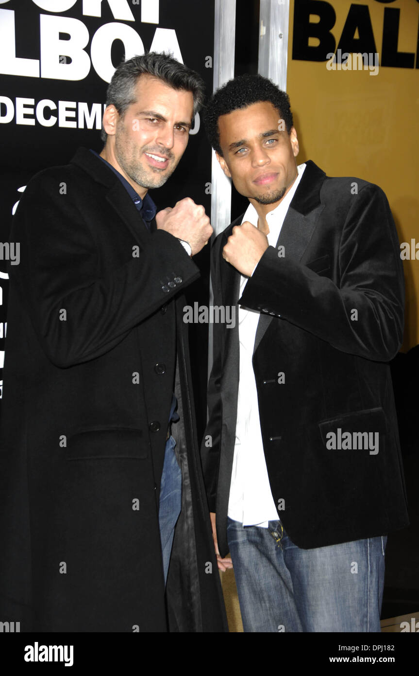 13 déc 2006 - Hollywood, Californie, États-Unis - K51089MGE.PREMIÈRE MONDIALE DE Rocky Balboa, le Grauman's Chinese Theatre d'Hollywood, CA. 12-13-2006.ODED FEHR ET MICHAEL EALY. - 2006(Credit Image : © Michael Germana/Globe Photos/ZUMAPRESS.com) Banque D'Images