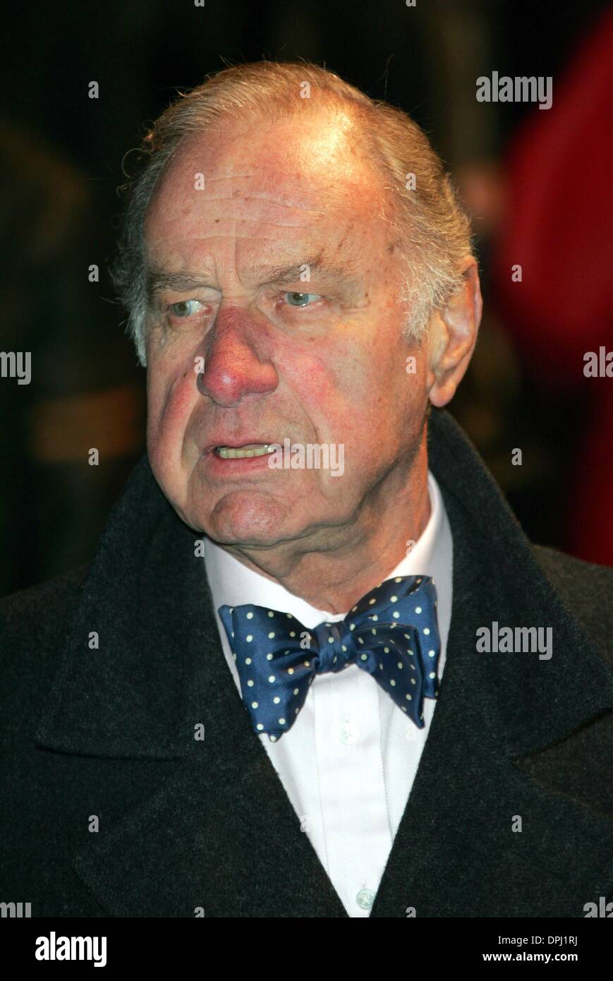 10 janvier 2006 - Leicester Square, LONDRES, ANGLETERRE - GEOFFREY PALMER.acteur.Madame Henderson Présente, PREMIER FILM.VUE WEST END, Leicester Square, Londres, Angleterre.23-Nov-05.N13715.K46239.(Image Crédit : © Globe Photos/ZUMAPRESS.com) Banque D'Images