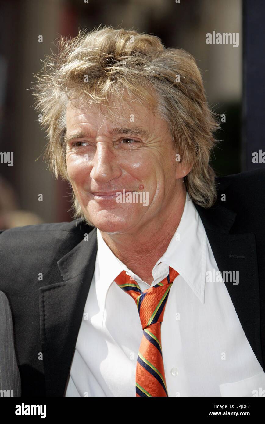 10 janvier 2006 - Hollywood, Los Angeles, USA - ROD STEWART.SINGER.ROD STEWART Hollywood Walk of Fame.HOLLYWOOD, LOS ANGELES, USA.11-Oct-05.LAP61175.K46239.(Image Crédit : © Globe Photos/ZUMAPRESS.com) Banque D'Images