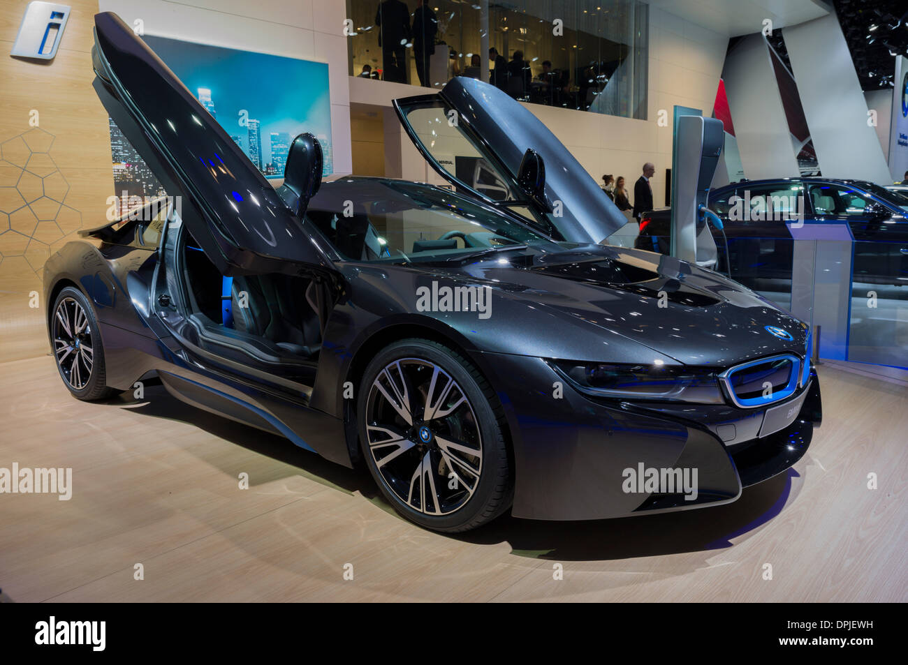Detroit, Michigan, USA. 13 janvier 2014. La BMW i8 electric plug-in hybride de voiture de sport Crédit : Joseph Heroun/Alamy Live News Banque D'Images