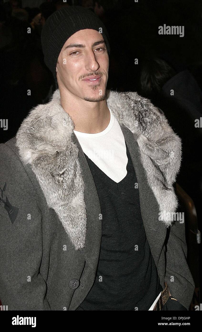 Mar. 9, 2006 - AGA47287K .NYC PREMIÈRE DE '' '' LE DÉFAUT DE LANCER CLEARVIEW CHELSEA WEST, NEW YORK CITY .03/08/06 . ANTHONY G MOORE- 2006.ERIC BALFOUR(Image Crédit : © Globe Photos/ZUMAPRESS.com) Banque D'Images