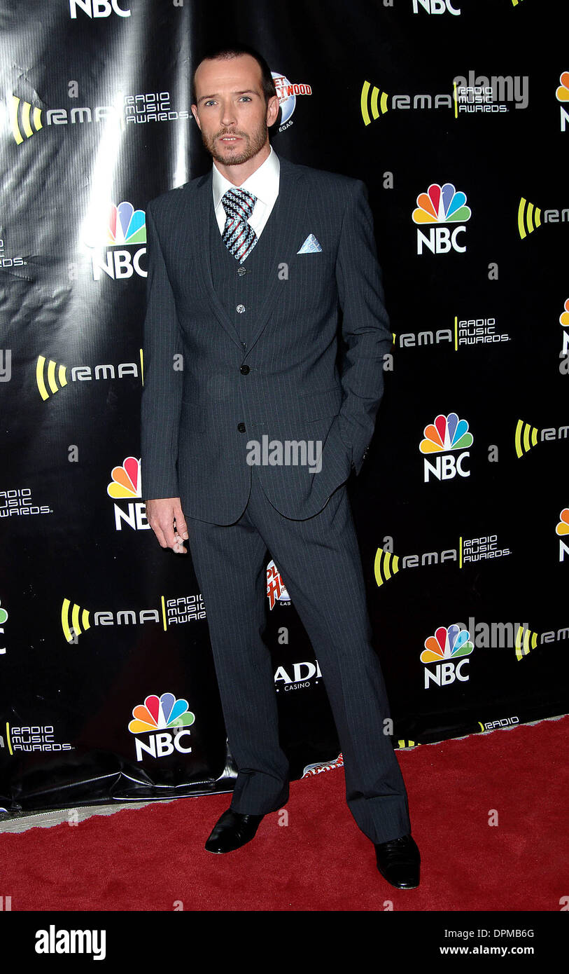 20 déc., 2005 - Las Vegas, Nevada, USA - K46073FB.2005 RADIO MUSIC AWARD LES ARRIVÉES À L'ALADDIN.HOTEL AND CASINO LAS VEGAS, NEVADA..12/19/2005. BARRETT FITZROY / 2005.SCOTT WEILAND(Image Crédit : © Globe Photos/ZUMAPRESS.com) Banque D'Images