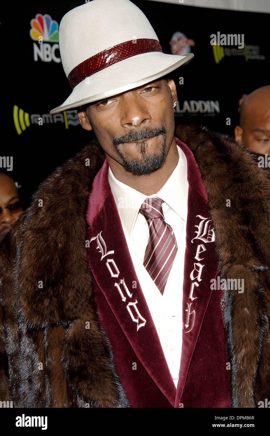 20 déc., 2005 - Las Vegas, Nevada, USA - K46073FB.2005 RADIO MUSIC AWARD LES ARRIVÉES À L'ALADDIN.HOTEL AND CASINO LAS VEGAS, NEVADA..12/19/2005. BARRETT FITZROY / 2005.Snoop Dogg(Credit Image : © Globe Photos/ZUMAPRESS.com) Banque D'Images