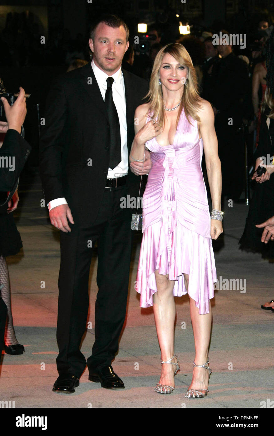 Madonna guy ritchie vanity fair Banque de photographies et d’images à ...