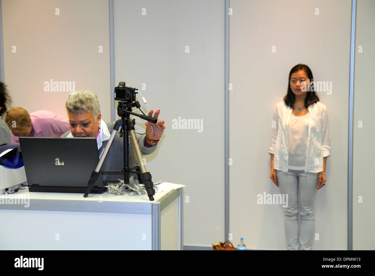 Miami Beach Florida,Centre de congrès,centre,Art Basel,événement,salle de presse,médias,prise de diplômes,Asiatiques asiatiques immigrants ethniques minorités,adu Banque D'Images
