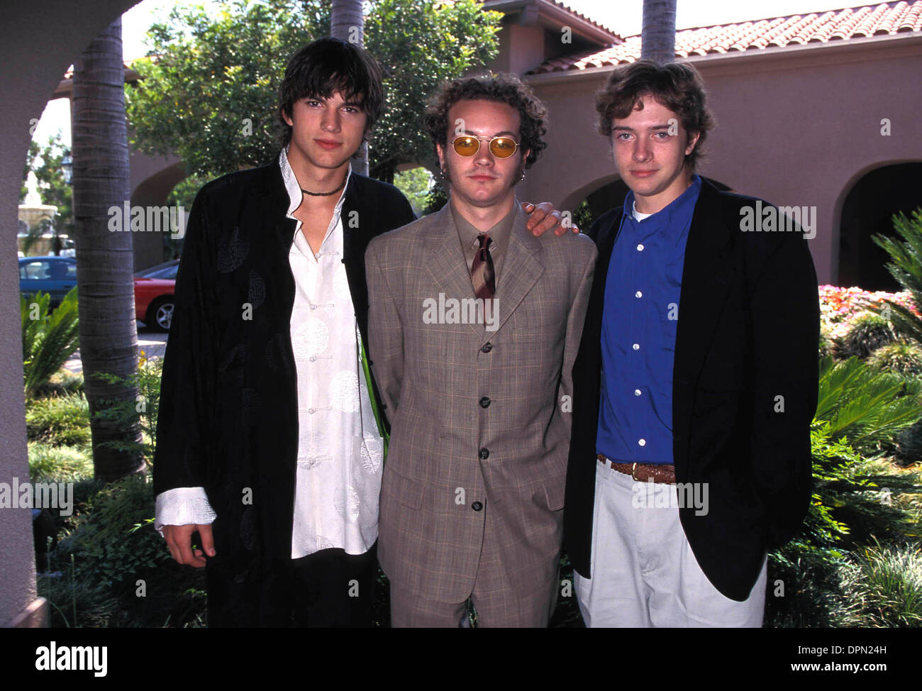 Le 24 mai 2006 - K12802LR.T.C.A. FOX 07-21-1998 TOUR PRES.ASHTON KUTCHER, Mila Kunis, Wilmer Valderrama . LISA ROSE-(PHOTOS Image : © Crédit Photos Globe/ZUMAPRESS.com) Banque D'Images