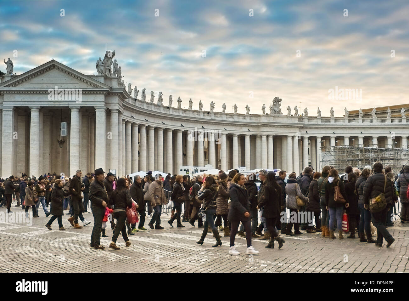 Les touristes place Saint-Pierre à Rome, Italie, Vatican Banque D'Images