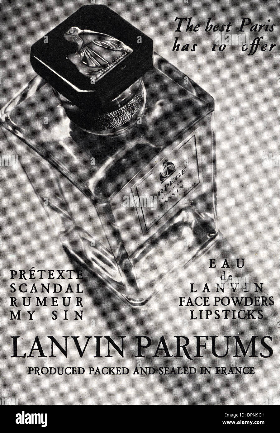 1950 Publicité Publicité parfum français par LANVIN PARFUMS de Paris France. Annonce dans le magazine de mode pour femmes vers 1952. Banque D'Images
