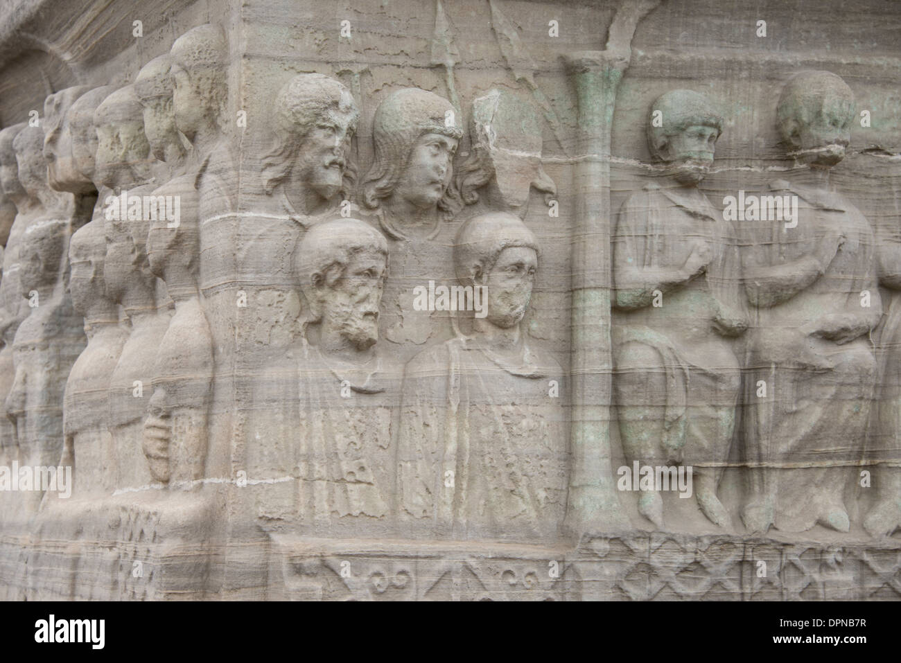 L'Asie, la Turquie, Istanbul. L'hippodrome, roman historique obélisque de Théodose. Détail de base en marbre sculpté orné d'obélisque. Banque D'Images