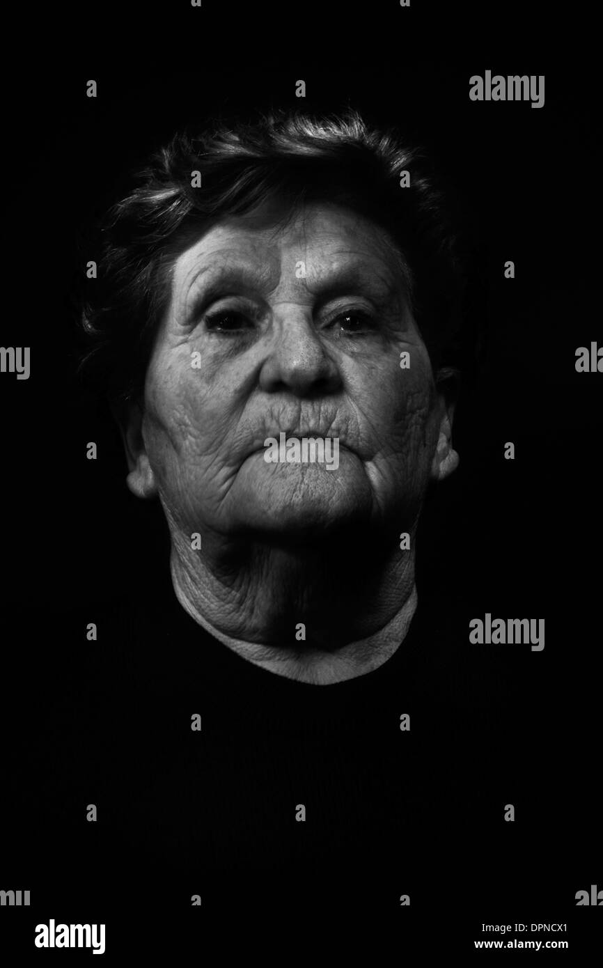 Portrait d'une femme âgée. Banque D'Images