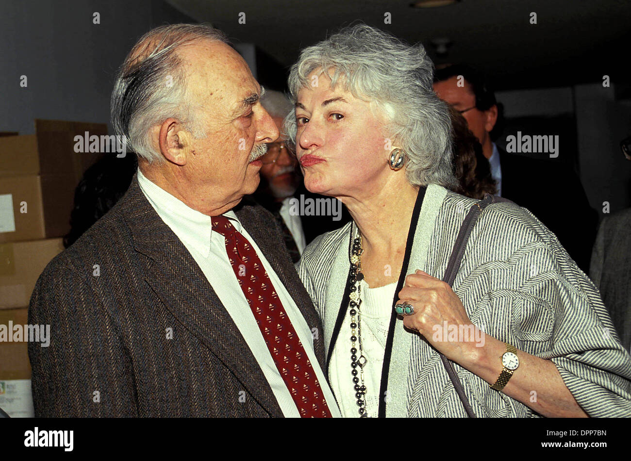 Le 4 janvier 2006 - L2951.Bea Arthur et Bill Macy. Tom Rodriguez - 1992.BEAARTHURRETRO(Image Crédit : © Globe Photos/ZUMAPRESS.com) Banque D'Images