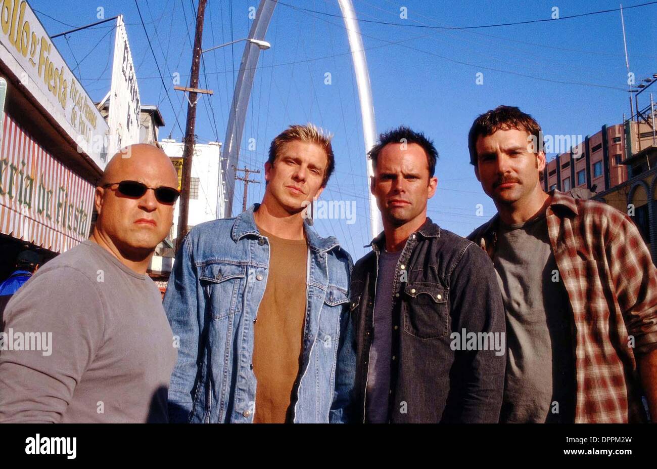 2 juin 2006 - K29989LL.L'année # 2 BOUCLIER.FOURNI PAR LL- MICHAEL CHIKLIS, KENNETH JOHNSON, James BURGEVIN WALTON.TV-FILM STILL(Image : © Crédit Photos Globe/ZUMAPRESS.com) Banque D'Images