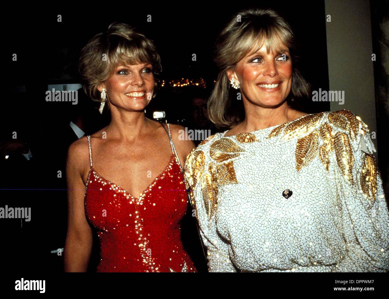 6 avril 2006 - Linda Evans et Cathy Lee Crosby. 1985.LINDAEVANSRETRO(Image Crédit : © Globe Photos/ZUMAPRESS.com) Banque D'Images