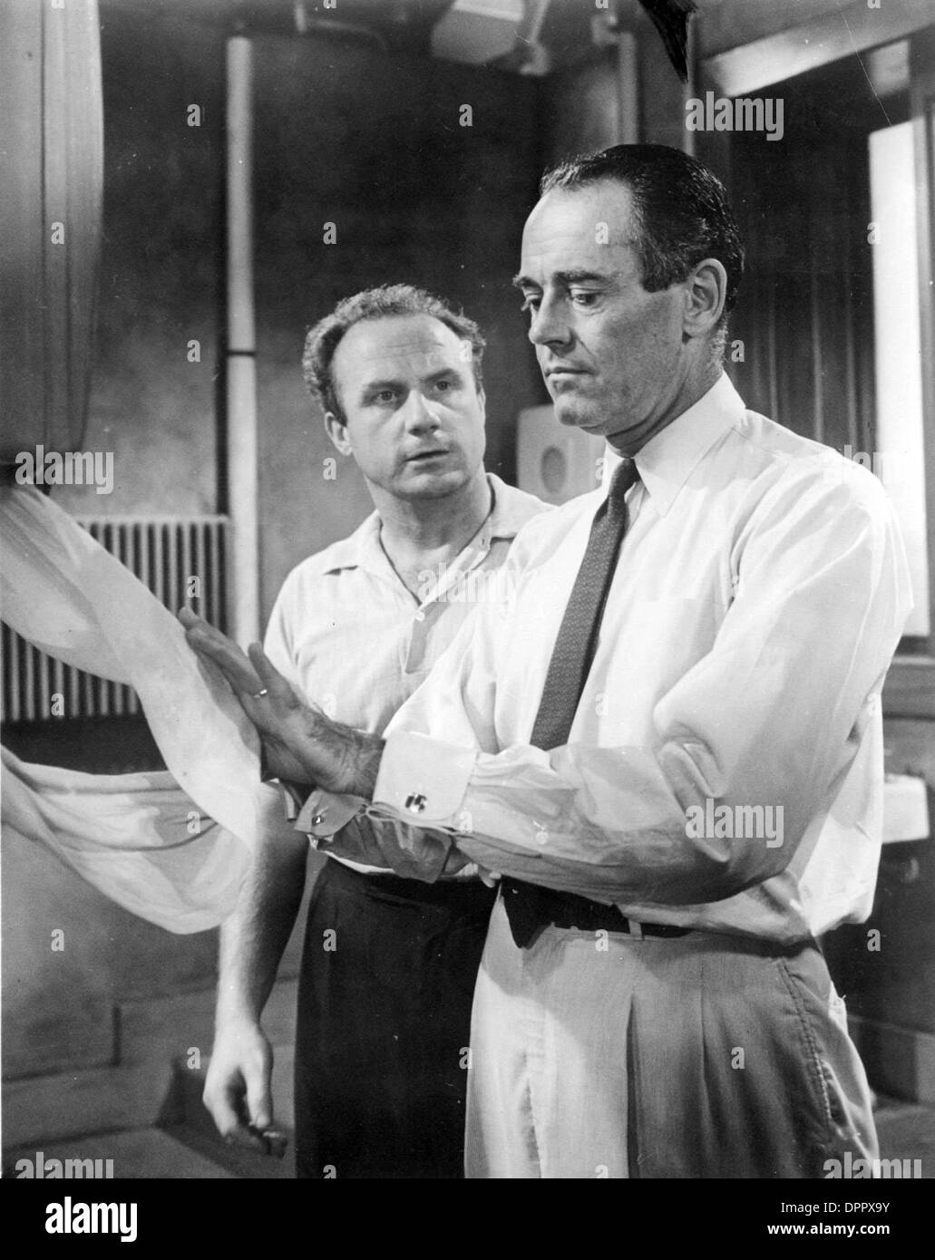 24 juillet 2006 - Douze hommes en colère.TV-FILM STILL. Fourni par Henry Fonda, Jack Warden(Image Crédit : © Globe Photos/ZUMAPRESS.com) Banque D'Images