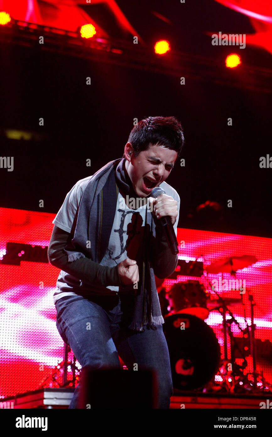 Dec 12, 2008 - New York, New York, USA - American Idol singer David Archuleta, 2e finaliste sur l'idole américain de la 7ème saison, lors du spectacle Z100's Jingle Ball 2008 au Madison Square Garden. (Crédit Image : © Aviv petit/ZUMA Press) Banque D'Images