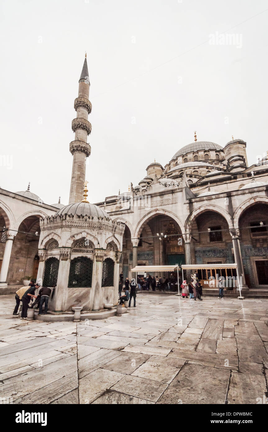 Vue de la mosquée mosquée islamique à Istanbul, Turquie Banque D'Images
