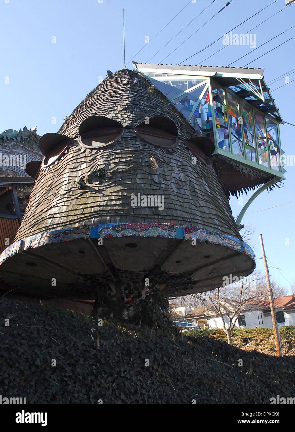 13 févr. 2009 - Cincinnati, Ohio, USA - cette maison lunatique situé à l'angle de l'Avenue Erie à Cincinnati, Ohio. (Crédit Image : Â© Ken Stewart/ZUMA Press) Banque D'Images