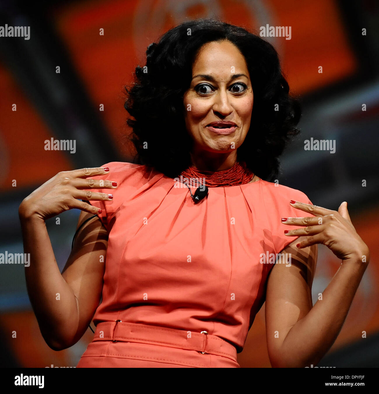 Apr 20, 2009 - Las Vegas, Nevada, USA - actrice primée et TRACEE ELLIS ROSS directeur que le MC au cours de la première journée du salon NAB 2009 à Las Vegas, NV. NAB est produit par l'Association nationale des radiodiffuseurs. (Crédit Image : © Gene Blevins/Los Angeles Daily News/ZUMA Press) RESTRICTIONS : * DÉPART * Droits de tabloïds USA Banque D'Images