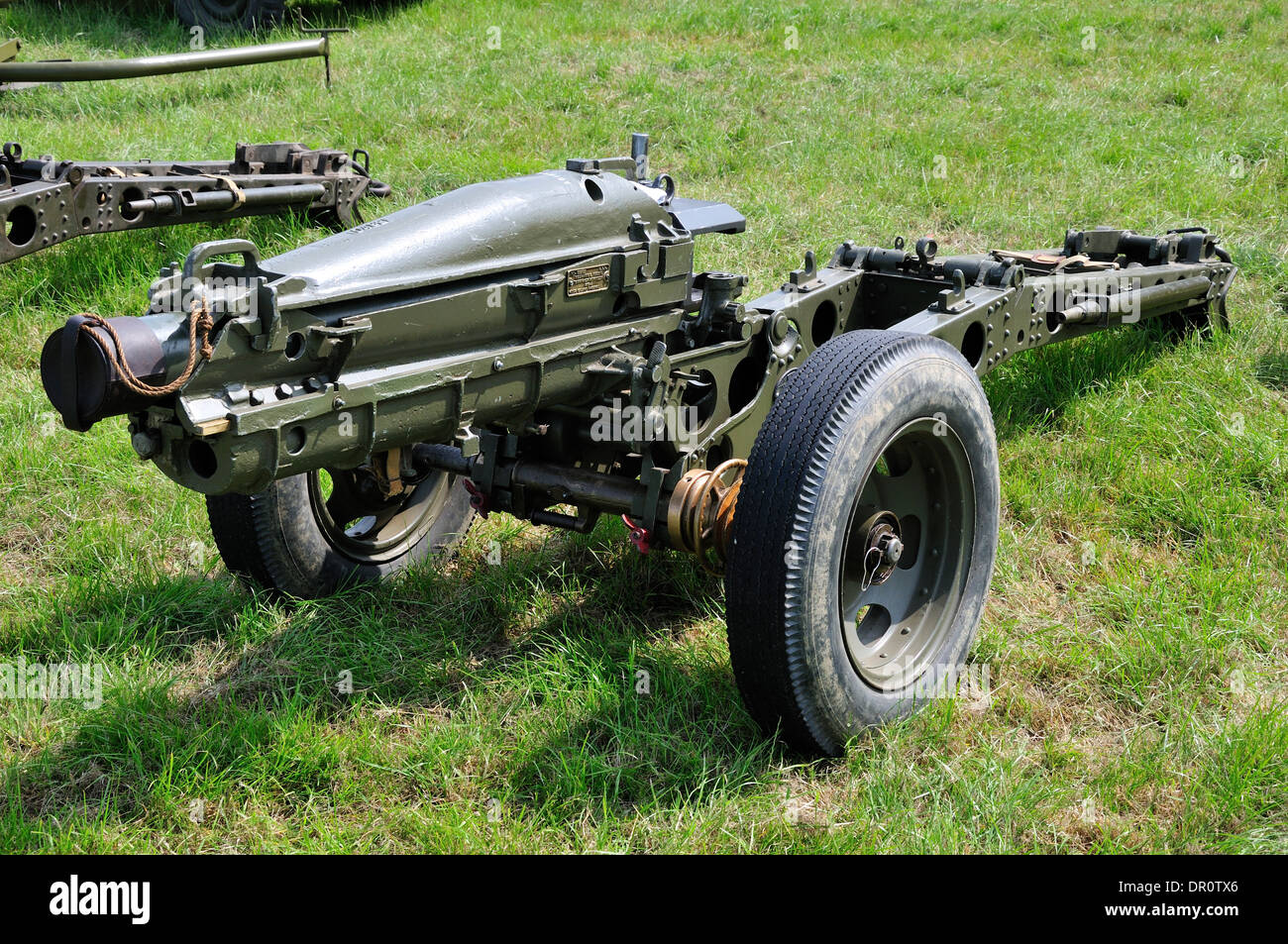 M116 75mm canon obusier démontable et transport à la reprise de la guerre et de la paix, juillet 2013. Hippodrome de Folkestone, Kent, Angleterre, Royaume-Uni. Banque D'Images