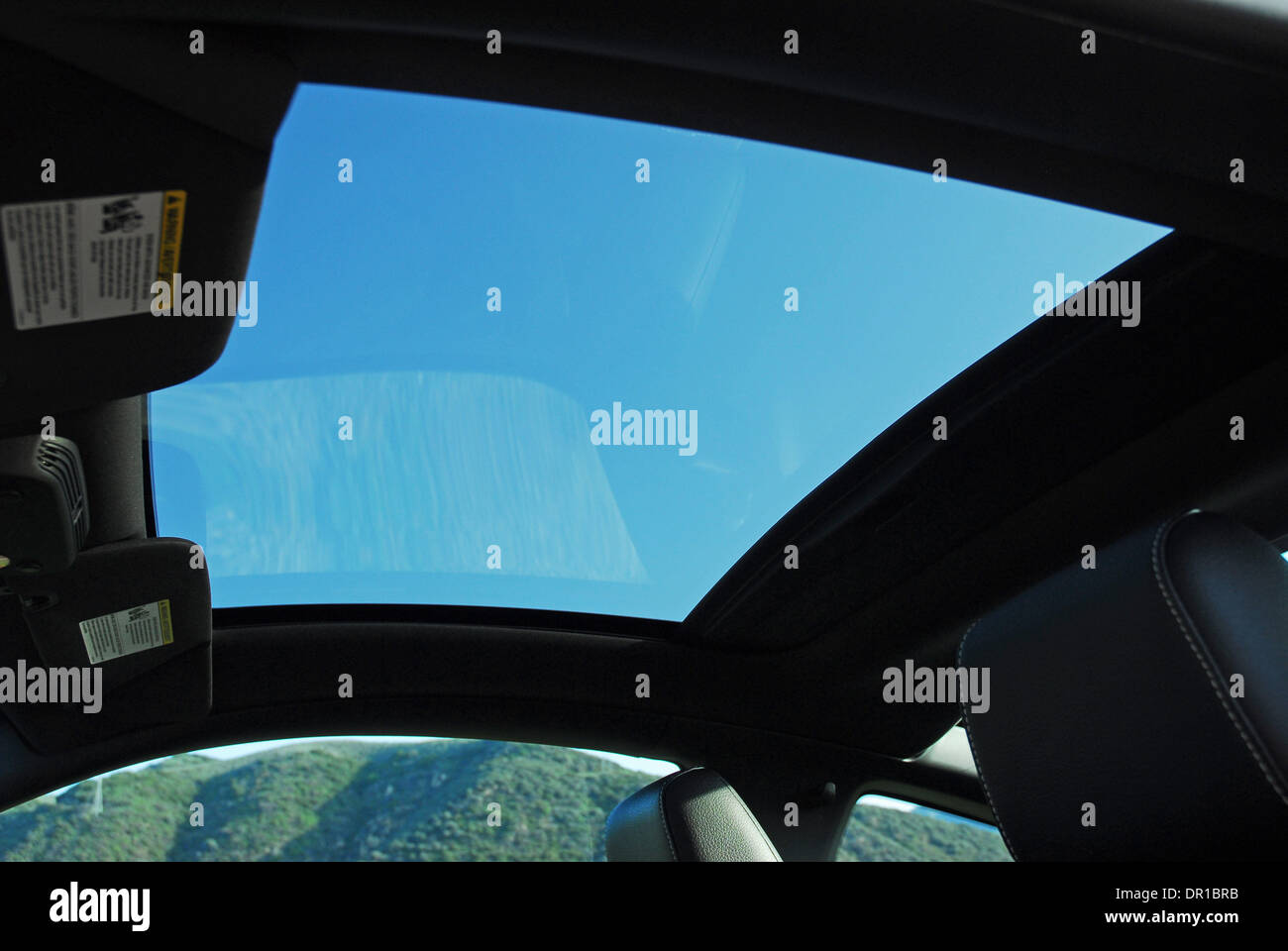 Mar 19, 2009 - Los Angeles, Californie, USA - Le tout nouveau 2010 Mustang GT est plus de style contemporain, plus puissant, avec une meilleure maniabilité, et une conception entièrement nouvelle de l'intérieur de haute qualité qui peuvent s'opposer à tout coupé sportif sur le marché pour un prix de base de seulement 27 995,00. Cette nouvelle Mustang est le premier coupé sportif d'avoir un toit en verre "disponibles" que ru Banque D'Images