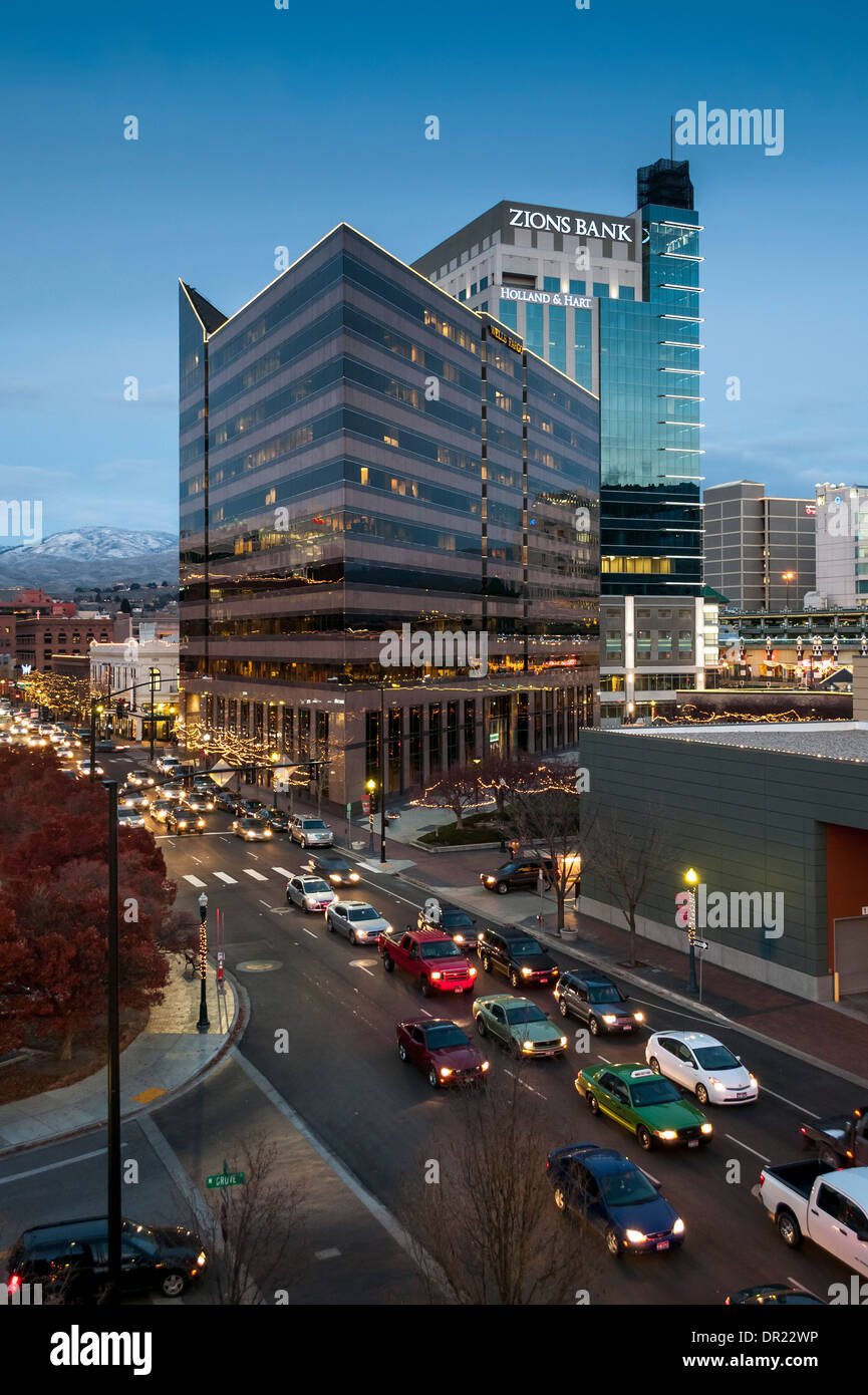 Le Boise, ID, en début de soirée avec des nouveaux Bâtiment Banque de Sion Banque D'Images