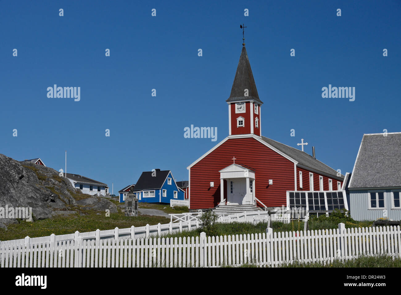 Frelserens Kirke (l'église de Notre Sauveur) et maisons colorées à Nuuk (Godthab), Groenland Banque D'Images