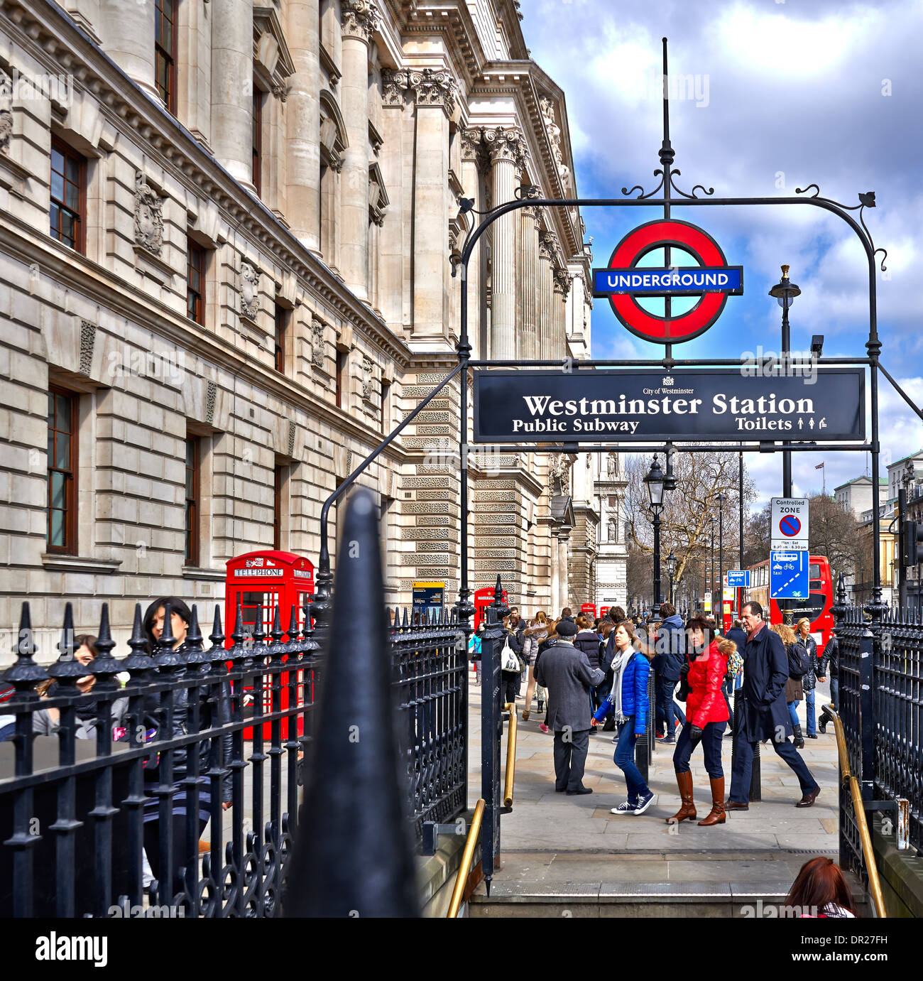 Le Palais de Westminster est le lieu de réunion de la Chambre des communes et de la Chambre des Lords Banque D'Images