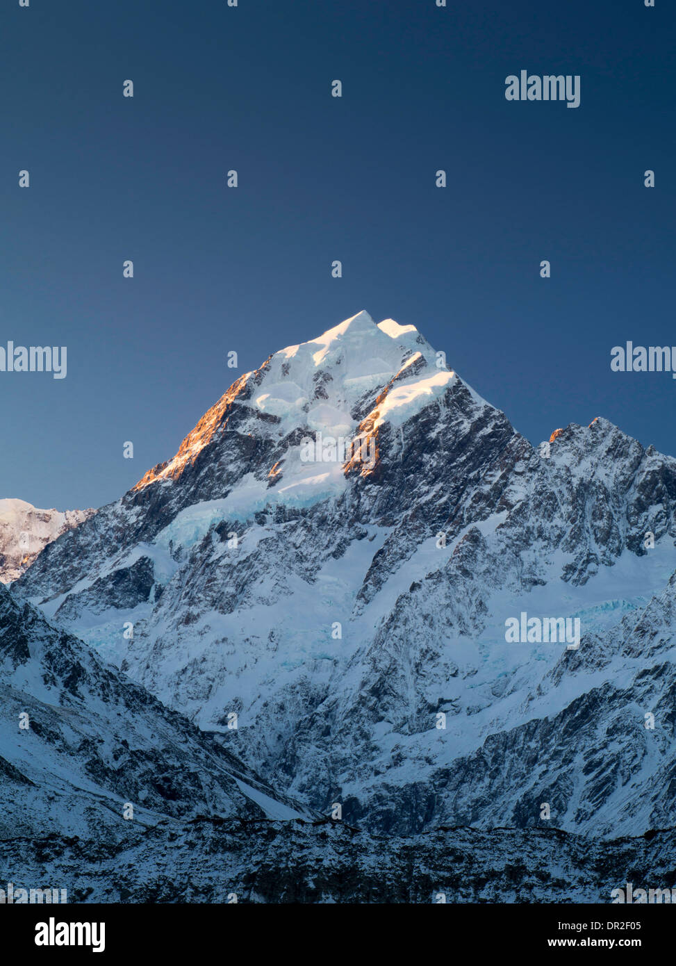 Parc Aoraki/Mt. Cuire au coucher du soleil ; prises de Kea Point ; parc Aoraki/Mt. Cook, île du Sud, Nouvelle-Zélande Banque D'Images