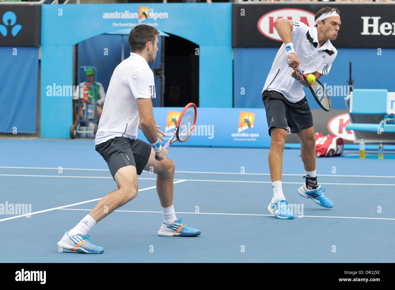 Melbourne, Australie. 18 janvier, 2014. Ross Hutchins et Colin Fleming de Grande-bretagne en action sur une sixième journée de l'Open d'Australie de Melbourne Park. Credit : Action Plus Sport/Alamy Live News Banque D'Images