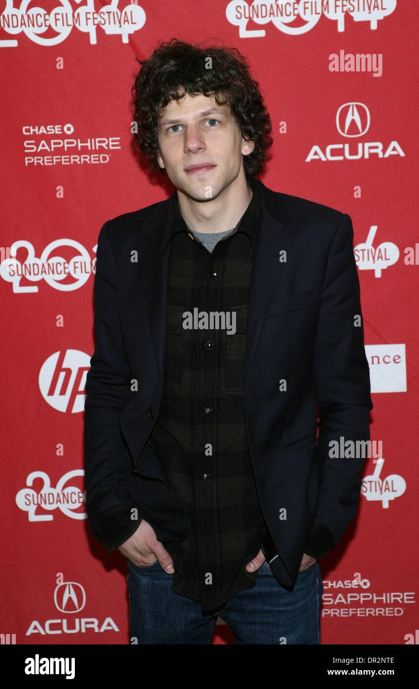 Park City, Utah, USA. 17 Jan, 2014. Jesse Eisenberg au niveau des arrivées pour LE DOUBLE Première à Sundance Film Festival 2014, le MARC, Park City, UT 17 Janvier, 2014. Credit : James Atoa/Everett Collection/Alamy Live News Banque D'Images