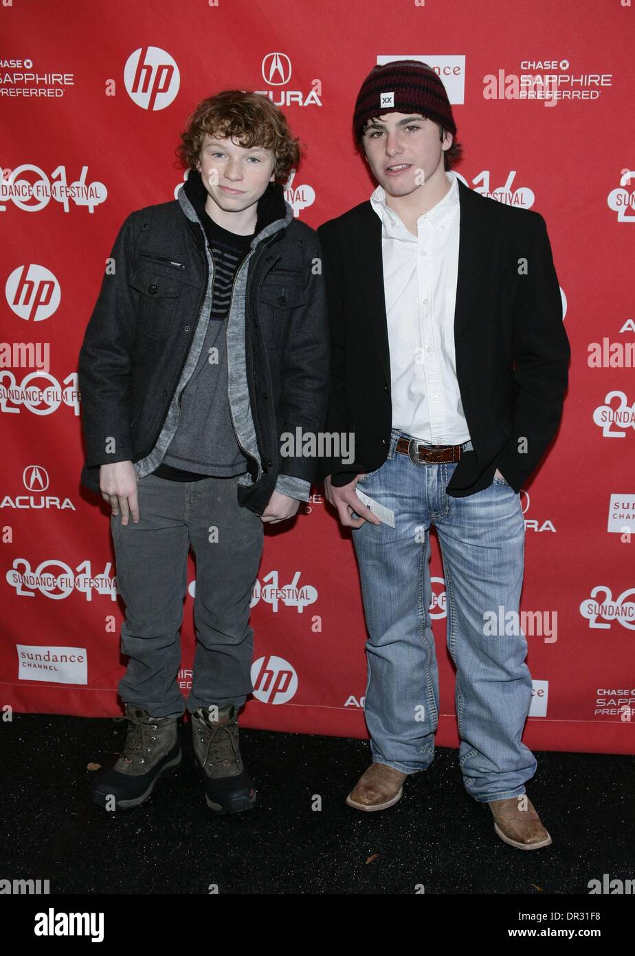 Park City, Utah, USA. 17 Jan, 2014. Dylan Cole, Camron Owens aux arrivées d'HELLION en première mondiale au Festival du Film de Sundance 2014, Library Theatre Centre, Park City, UT 17 Janvier, 2014. Credit : James Atoa/Everett Collection/Alamy Live News Banque D'Images
