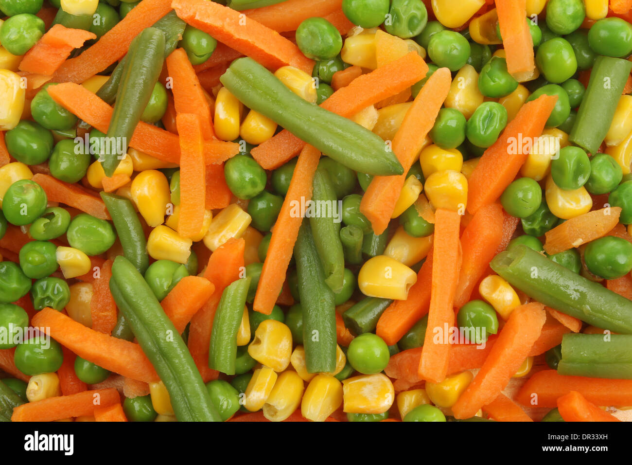 Libre de légumes carottes, petits pois, maïs doux et haricots verts Banque D'Images