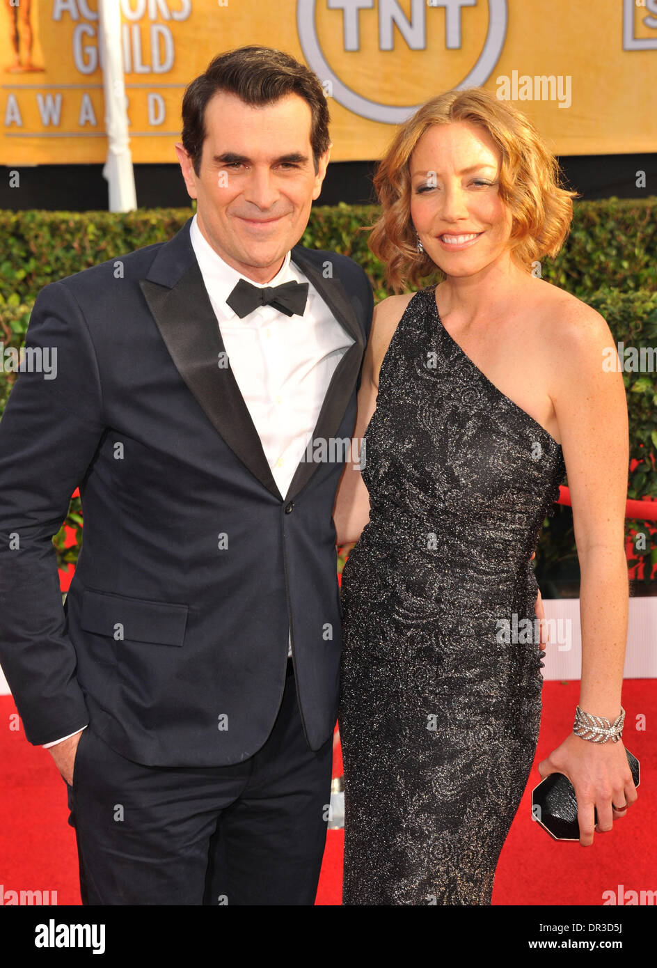 Los Angeles, Californie, USA. 18 janvier, 2014. TY BURRELL, candidat au double port Todd Snyder, arrive à la 20ème Screen Actors Guild Awards. Burrell est nominé pour son interprétation masculine dans une série comique et dans le cadre de la meilleure comédie TV band pour 'Modern Family'. Credit : D. Long/Globe Photos/ZUMAPRESS.com/Alamy Live News Banque D'Images