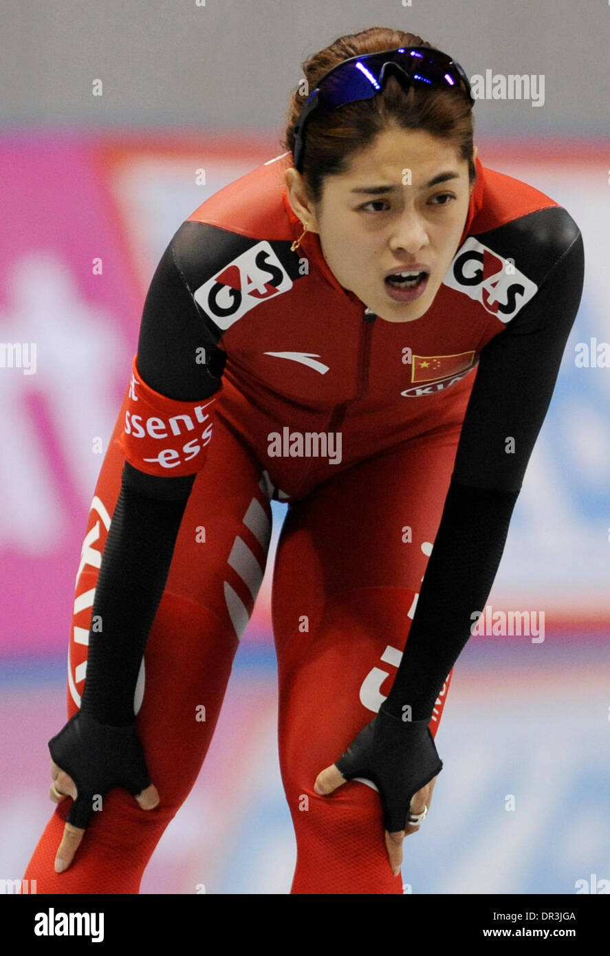 Nagano, au Japon. 19 Jan, 2014. Médaillé d'or de l'Yu Jing Chine réagit après le 1 000 m à la vitesse de patinage artistique de 2014 à Nagano, au Japon, le 19 janvier 2014. Credit : Stringer/Xinhua/Alamy Live News Banque D'Images