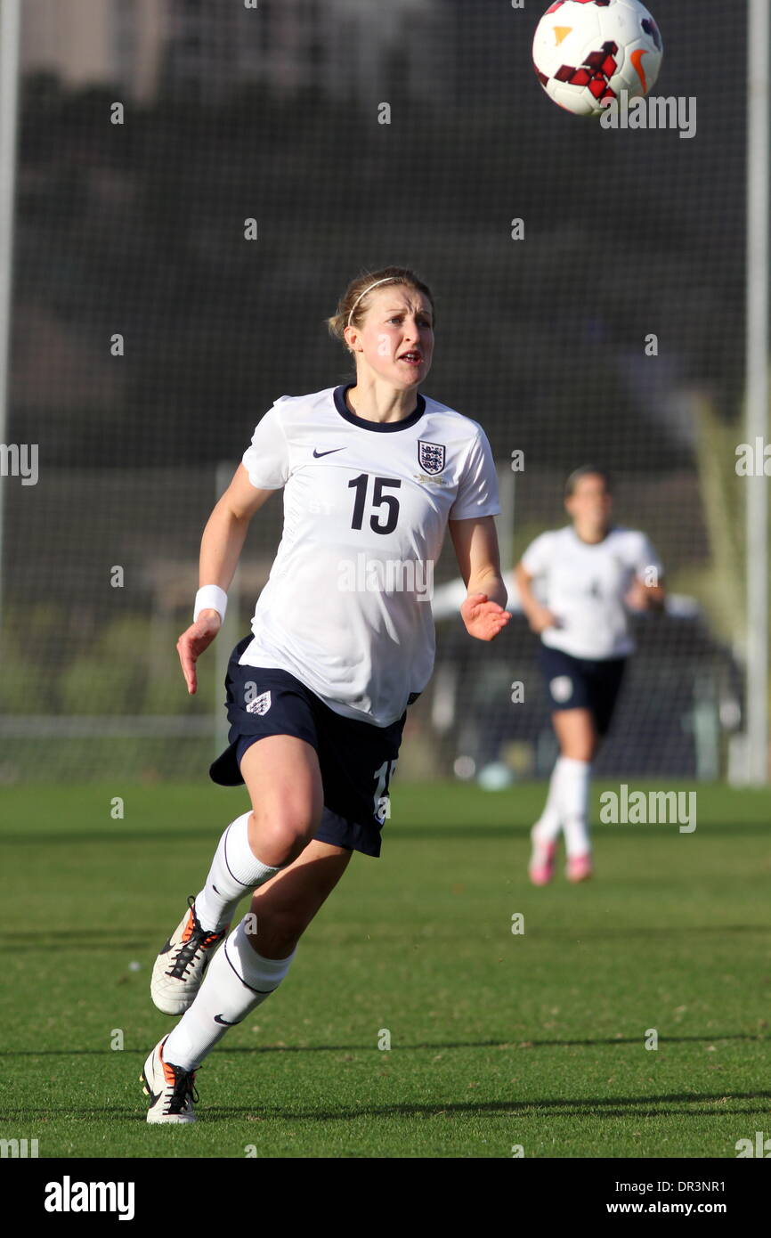 La Manga, en Espagne. 17 janvier 2014, La Manga Club. Women's Friendly International : Angleterre 1 Norvège 1 Ellen White Crédit : Tony Henshaw/Alamy Live News Banque D'Images