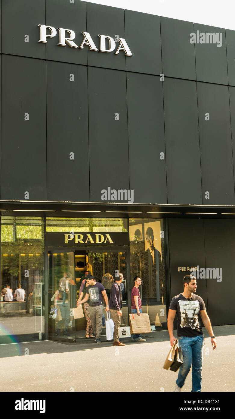 Prada outlet store, sortie ville, metzingen, Bade-Wurtemberg, Allemagne Banque D'Images
